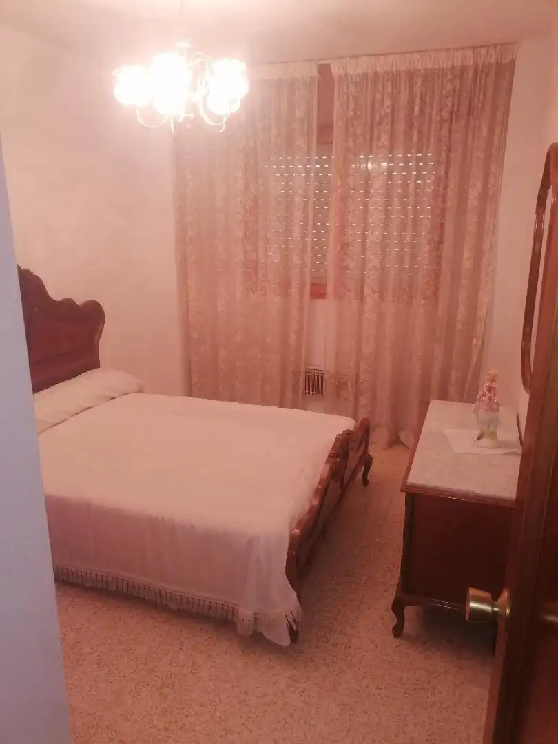Habitación de Piso en venta en Benavides con Trastero, Amueblado y Horno