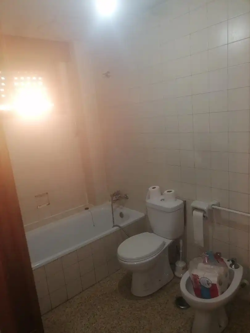 Baño de Piso en venta en Benavides con Trastero, Amueblado y Horno