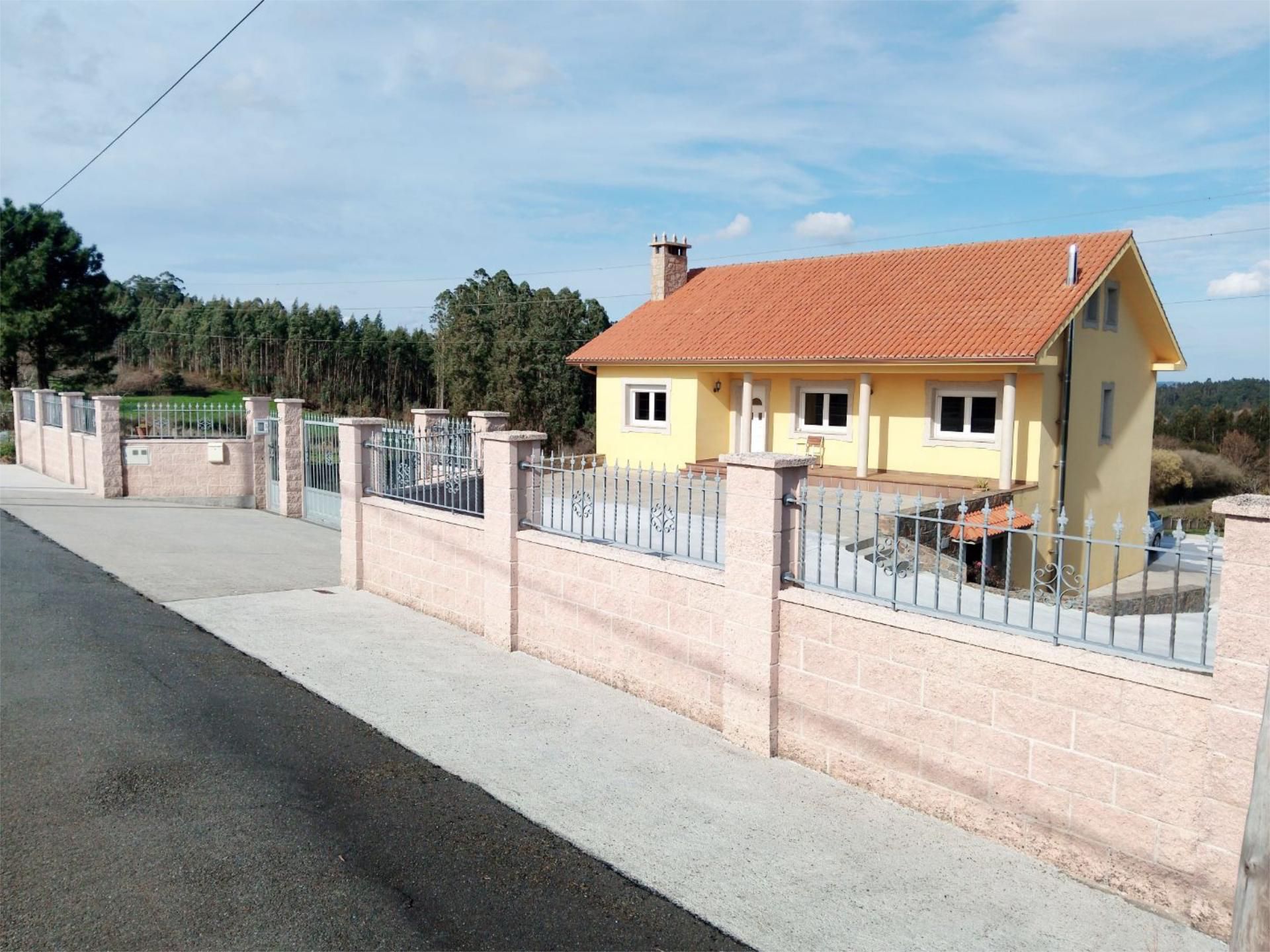 Vista exterior de Pis en venda en Coirós