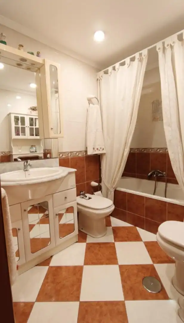 Piso en venta en Calle Cuarteles, 50, Perchel Sur - Plaza de Toros Vieja Baño de Piso en venta en Málaga Capital con Aire acondicionado, Terraza y Balcón