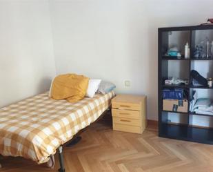 Bedroom of Flat to share in  Madrid Capital  with Air Conditioner, Heating and Private garden