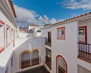 Vista exterior de Pis en venda en San Miguel de Abona amb Terrassa, Piscina i Balcó