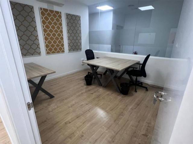 Oficina en Alquiler en Carrer de Marbella, 17 en Les Maravelles