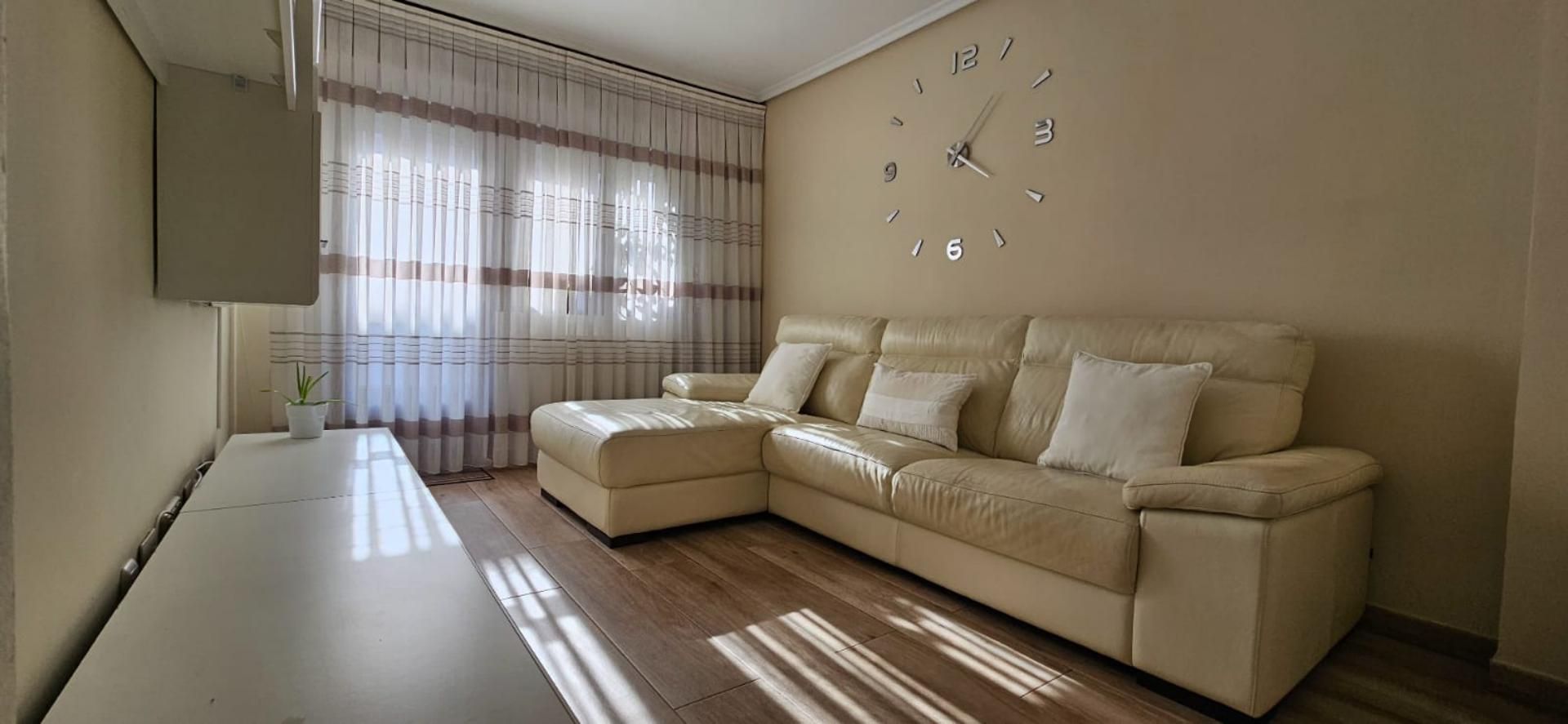 Living room of Flat for sale in Valle de Trápaga-Trapagaran  with Balcony