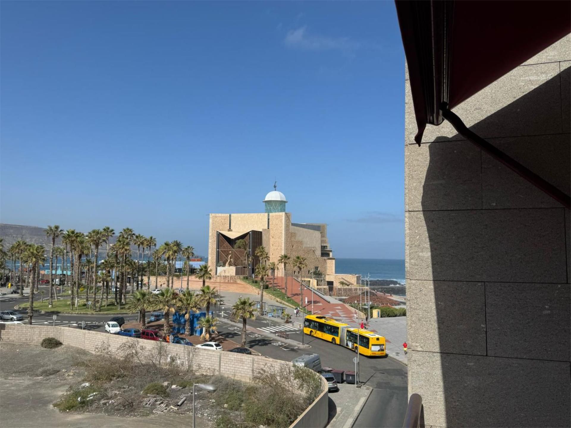 Exterior view of Flat to rent in Las Palmas de Gran Canaria  with Terrace and Furnished