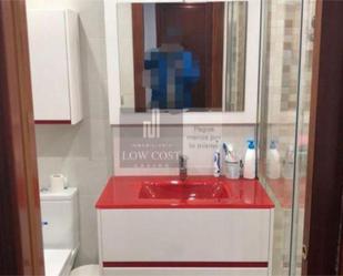 Bathroom of Flat to rent in Castro-Urdiales  with Heating, Parquet flooring and Terrace