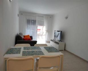 Sala d'estar de Apartament de lloguer en Guía de Isora amb Terrassa i Piscina