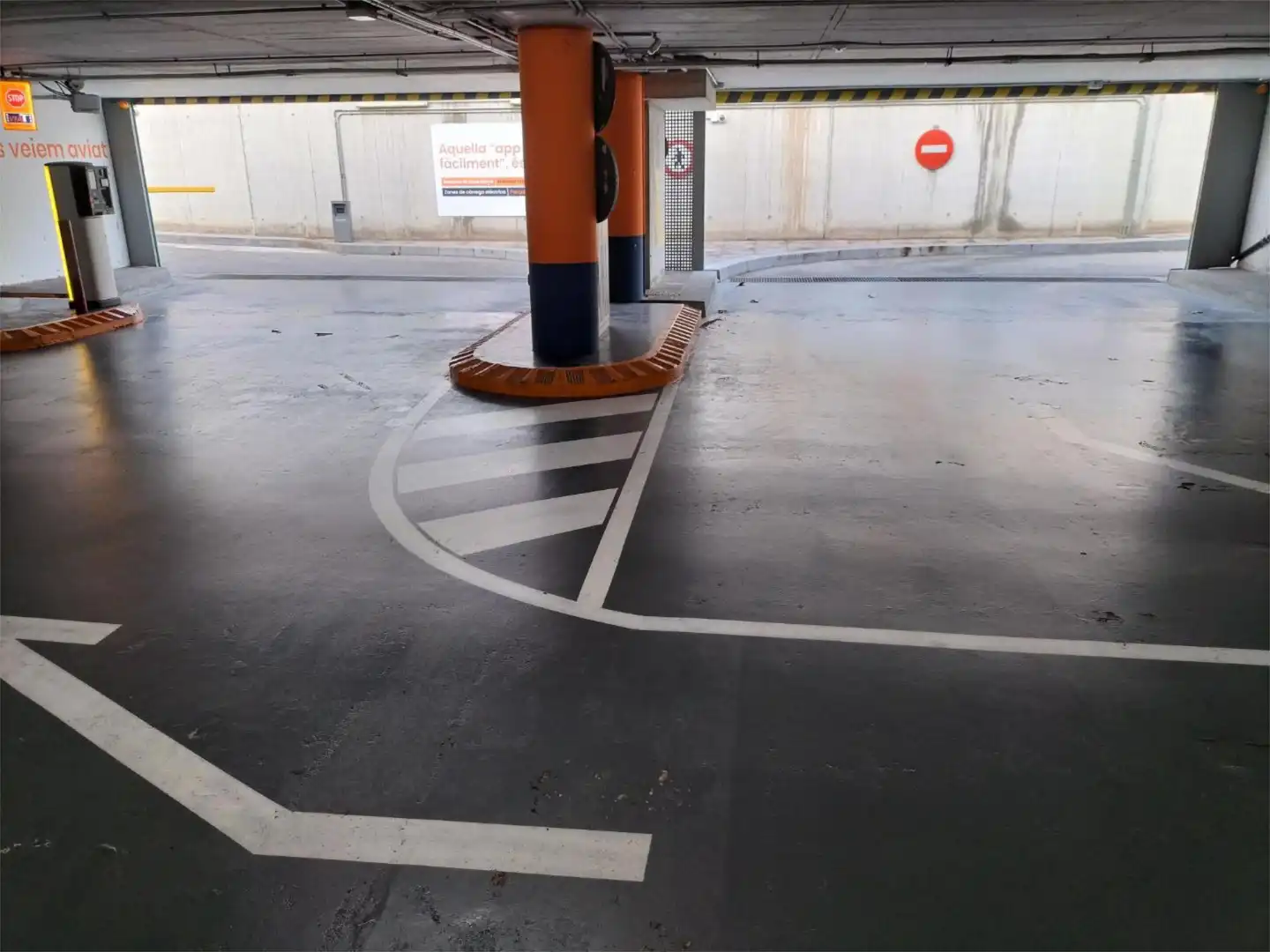 Garage zur Miete in Plaça de Pau Vila, La Barceloneta Parkplatz von Garage zur Miete in Barcelona