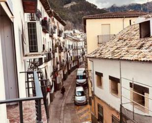 Vista exterior de Pis de lloguer en Cazorla amb Calefacció i Moblat