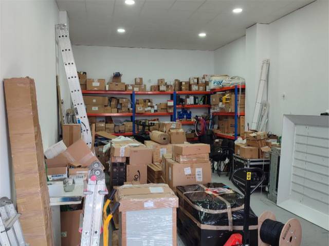 Local comercial en Alquiler en Calle Hacienda, 25 en Pisa