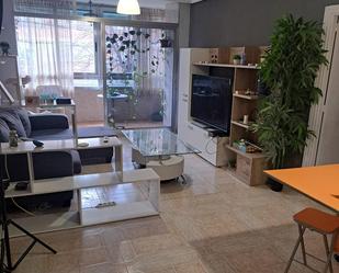 Living room of Flat for sale in Fuenlabrada  with Terrace and Balcony