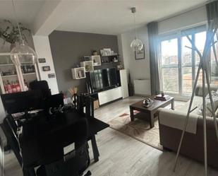 Living room of Flat to rent in  Madrid Capital  with Air Conditioner, Heating and Parquet flooring