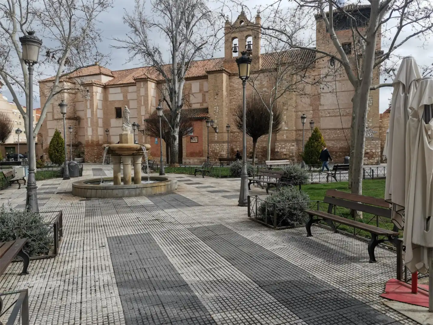 Dúplex en venda a Plaza Inmaculada Concepción, El Perchel Vista exterior de Dúplex en venda en Ciudad Real amb Aire condicionat, Calefacció i Parquet