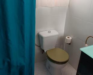 Bathroom of Planta baja to rent in Binéfar  with Air Conditioner