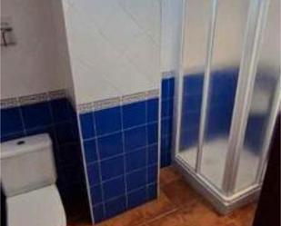 Bathroom of Flat to rent in Ronda  with Heating and Furnished