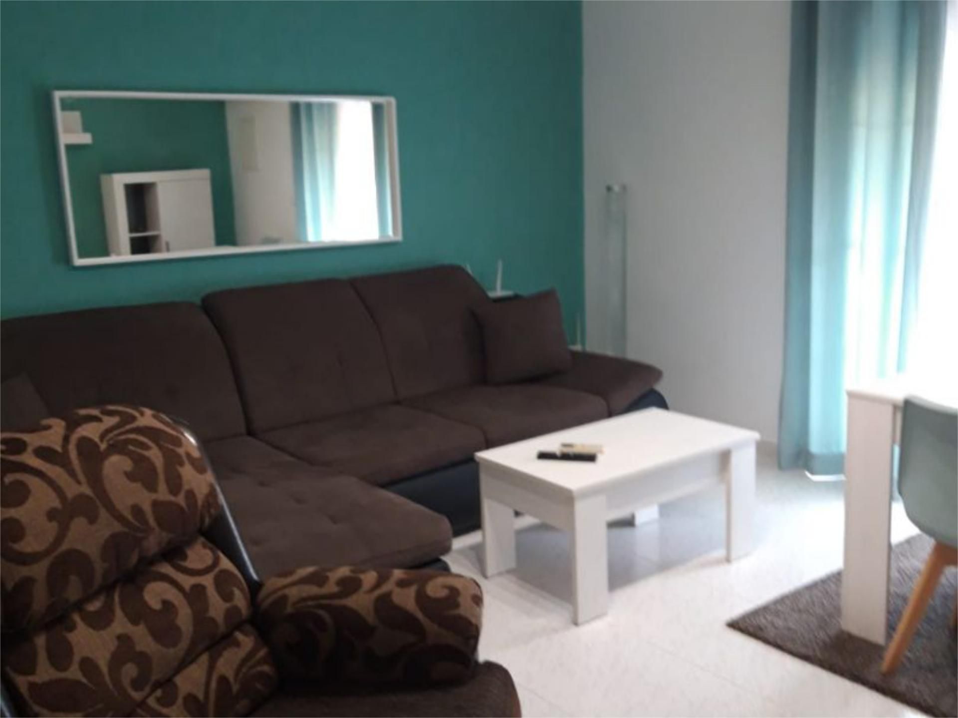 Sala d'estar de Pis en venda en Cuevas de San Marcos amb Aire condicionat, Terrassa i Moblat