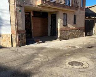 Vista exterior de Casa o xalet en venda en Villanueva de Campeán amb Calefacció, Jardí privat i Terrassa