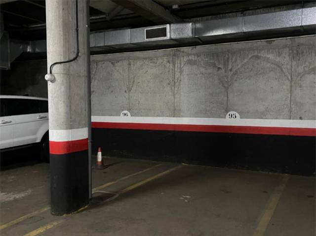 Garaje en Alquiler en Calle de la Diligencia, 14 en Palomeras Bajas