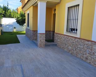 Garden of House or chalet for sale in Alcalá de Guadaira  with Air Conditioner, Heating and Private garden