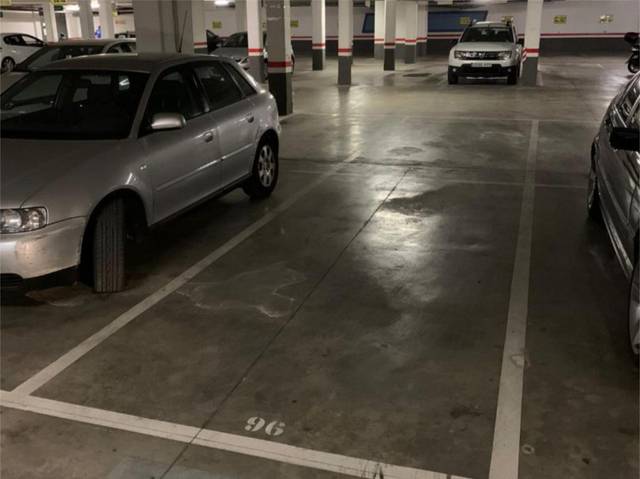 Garaje en Alquiler en Carrer de Vilafamés, 14 en Estación - Universidad