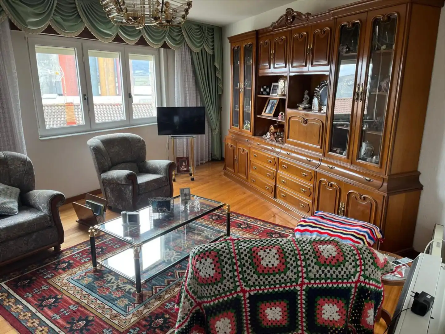 Piso en venta en Calle Santa Eulalia, 2, Valdeolea Sala de estar de Piso en venta en Valdeolea con Calefacción y Amueblado
