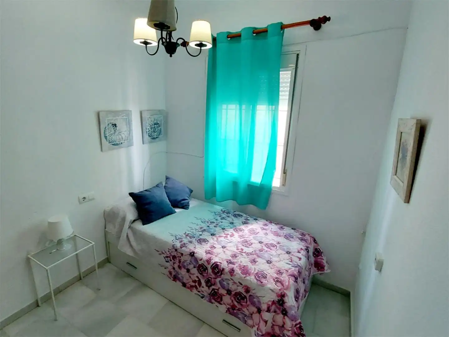 Flat for rent in Avenida Sanlúcar de Barrameda, 38, Playa Cruz del Mar Bedroom of Flat for rent in Chipiona with Air Conditioner, Heating and Terrace