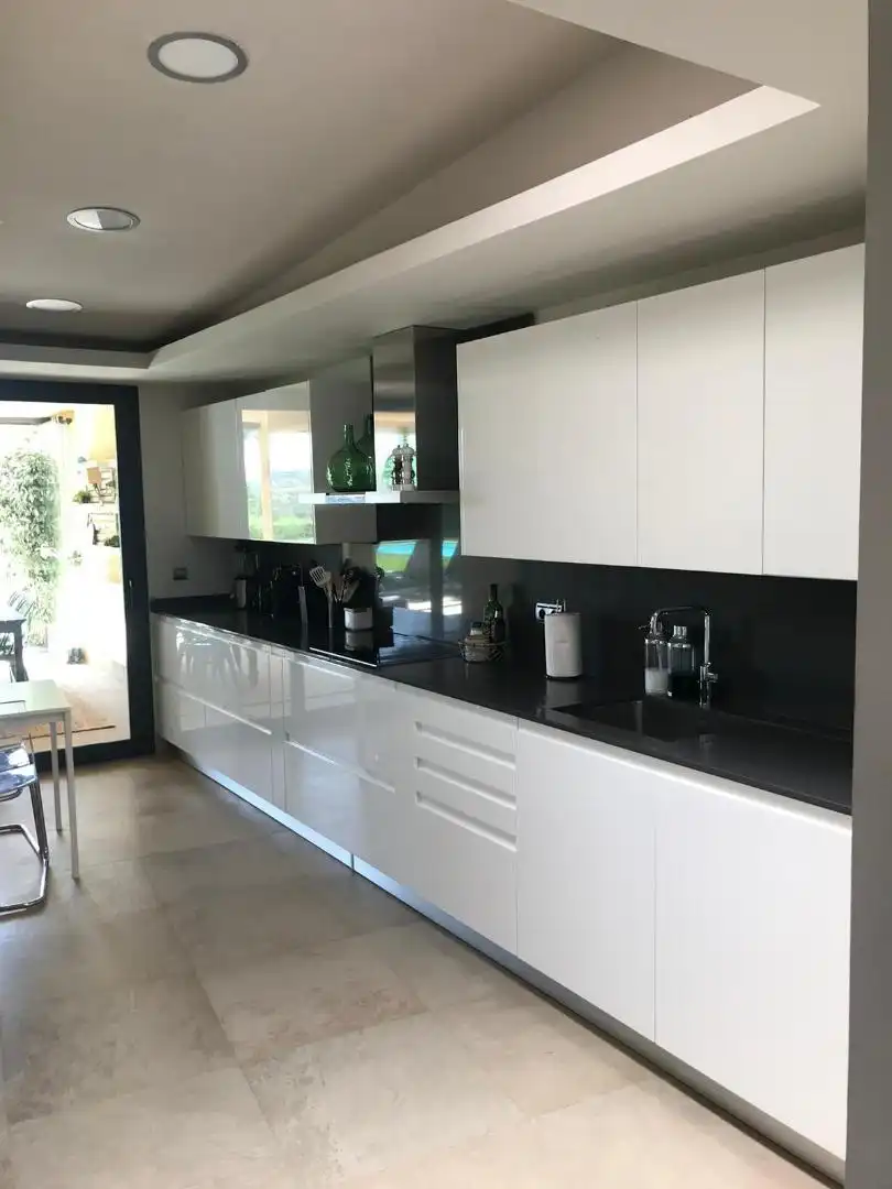Cuina de Casa o xalet en venda en El Gordo  amb Aire condicionat, Calefacció i Jardí privat
