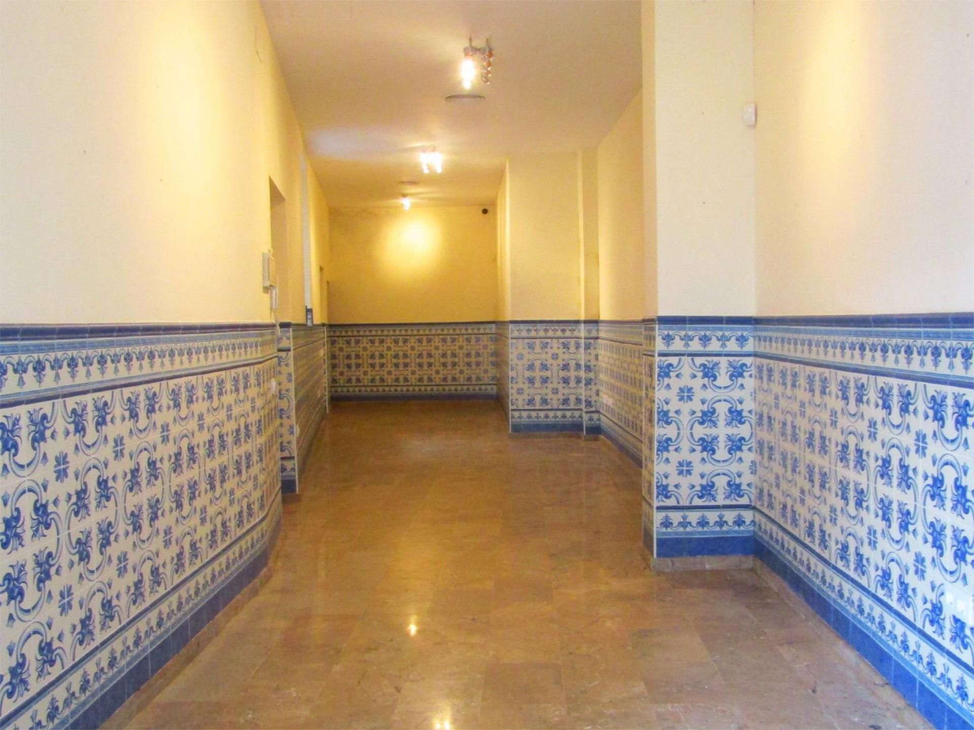 Local en venta en  Sevilla Capital con Aire acondicionado y Calefacción