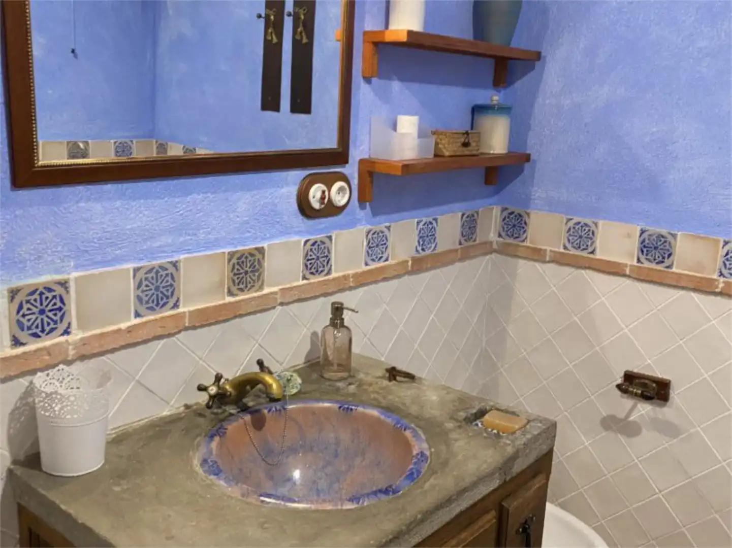 Detached homes for sale in Calle Mesones, 19, Fuente Obejuna Bathroom of Detached homes for sale in Fuente Obejuna with Air Conditioner, Private garden and Terrace