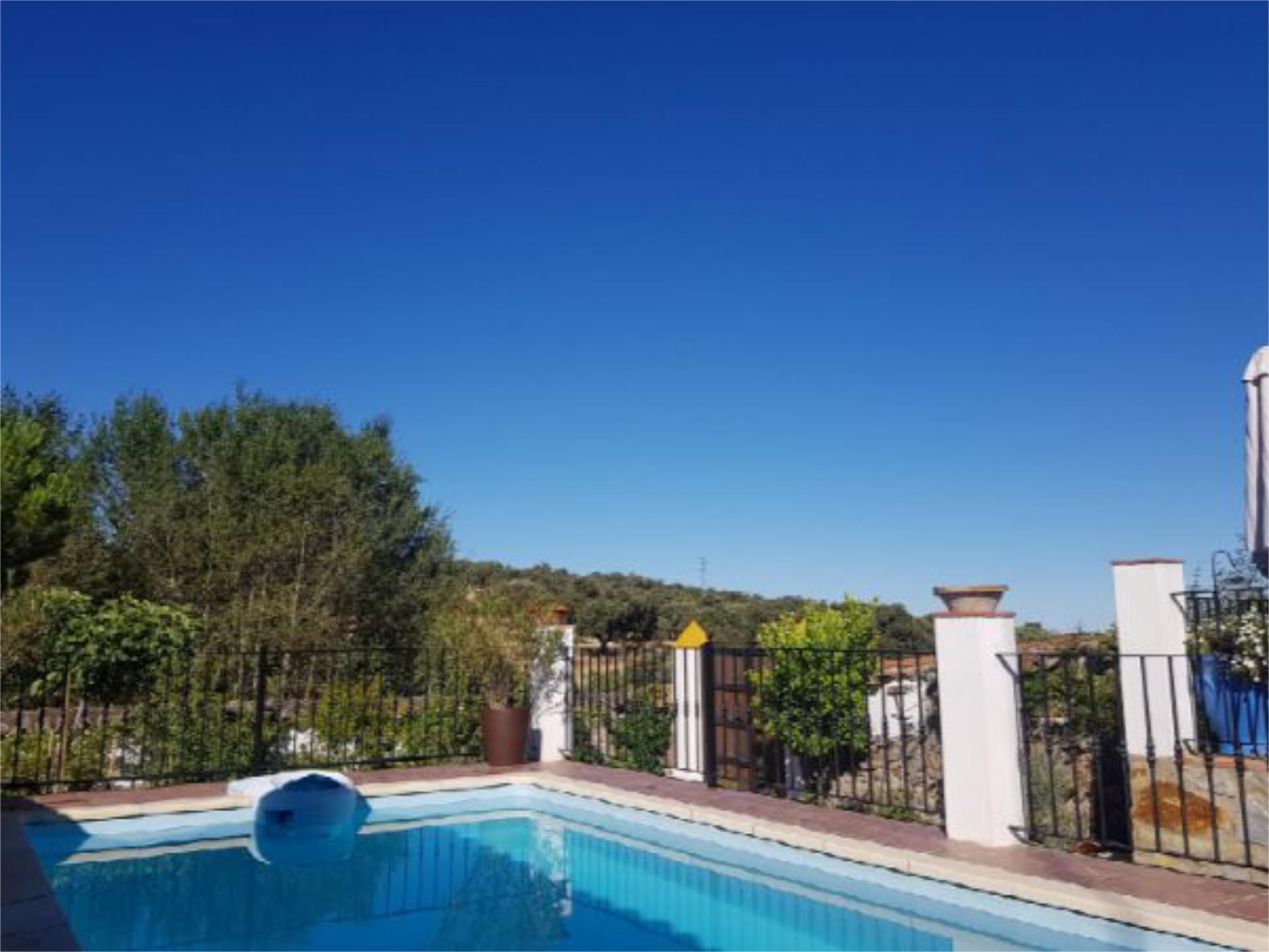 Jardí de Casa adosada en venda en Fuente Obejuna amb Aire condicionat, Jardí privat i Terrassa