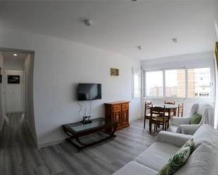 Living room of Flat to rent in  Sevilla Capital  with Air Conditioner, Heating and Furnished