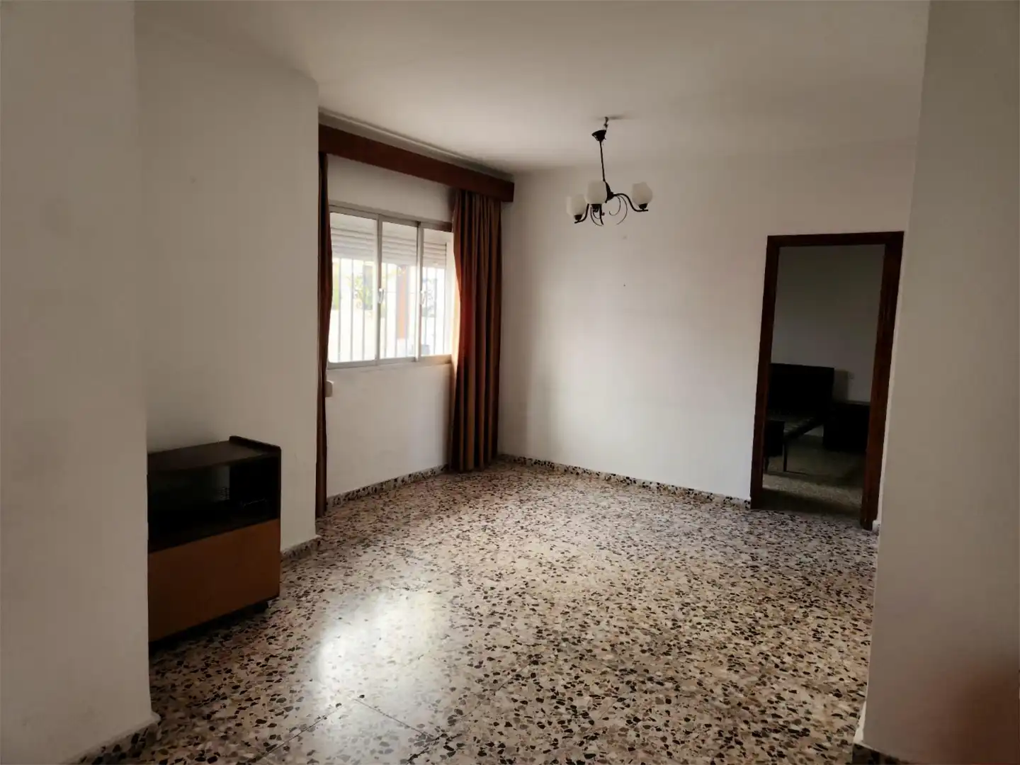 Casa adosada en venta en Calle Pepe Osorio, 29, San Pedro de Alcántara pueblo Sala de estar de Casa adosada en venta en Marbella