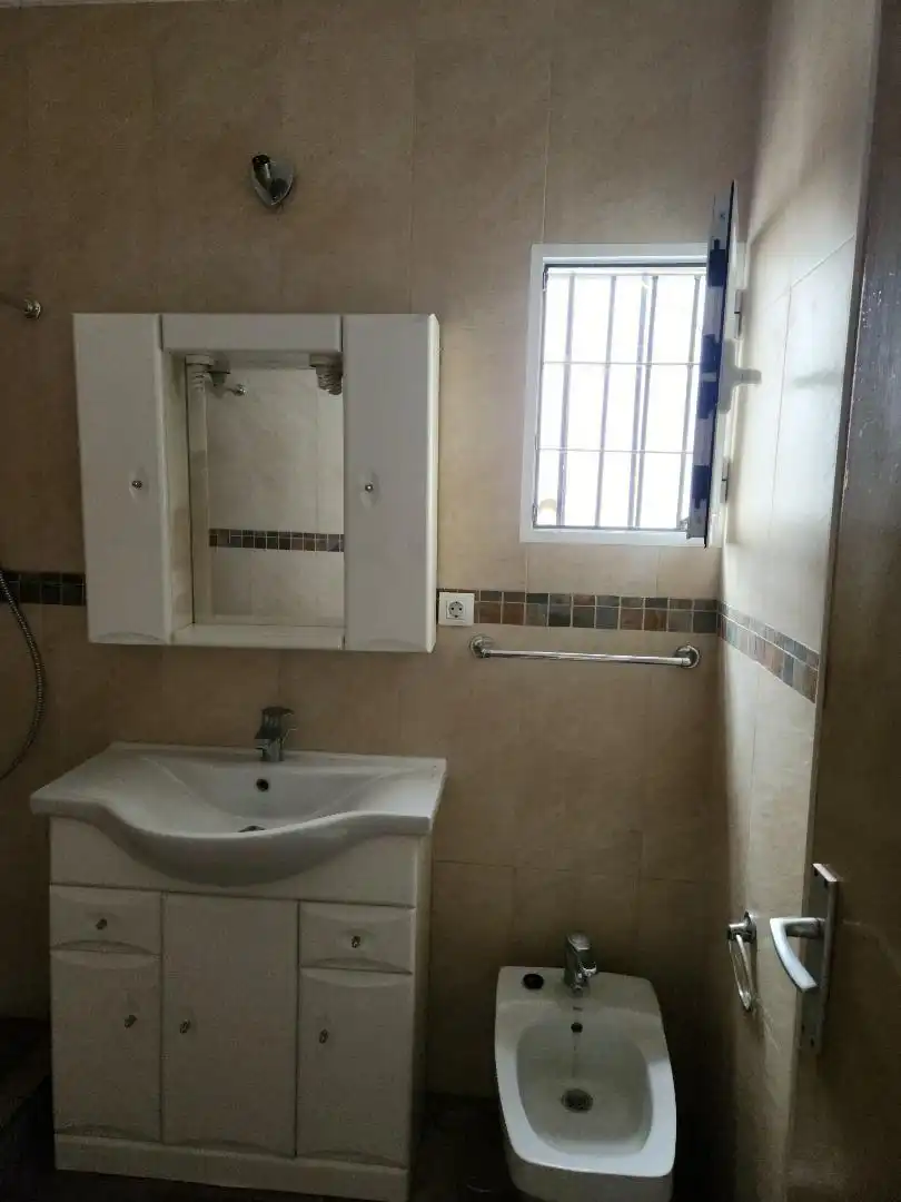 Casa adosada en venta en Calle Pepe Osorio, 29, San Pedro de Alcántara pueblo Baño de Casa adosada en venta en Marbella
