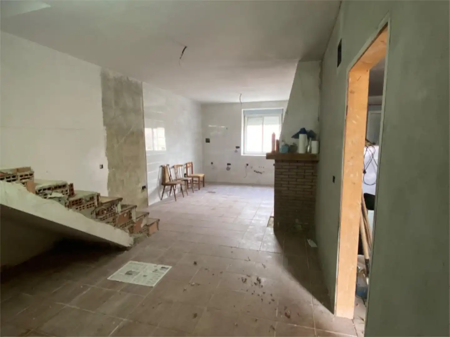Casa adosada en venda a Poblado Bustillo de Villarcayo, 23, Medina de Pomar Menjador de Casa adosada en venda en Medina de Pomar amb Terrassa i Balcó