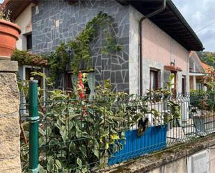 Vista exterior de Casa o xalet en venda en Puente Viesgo amb Terrassa