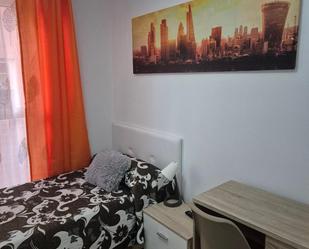 Bedroom of Flat to share in  Almería Capital  with Parquet flooring, Furnished and Oven