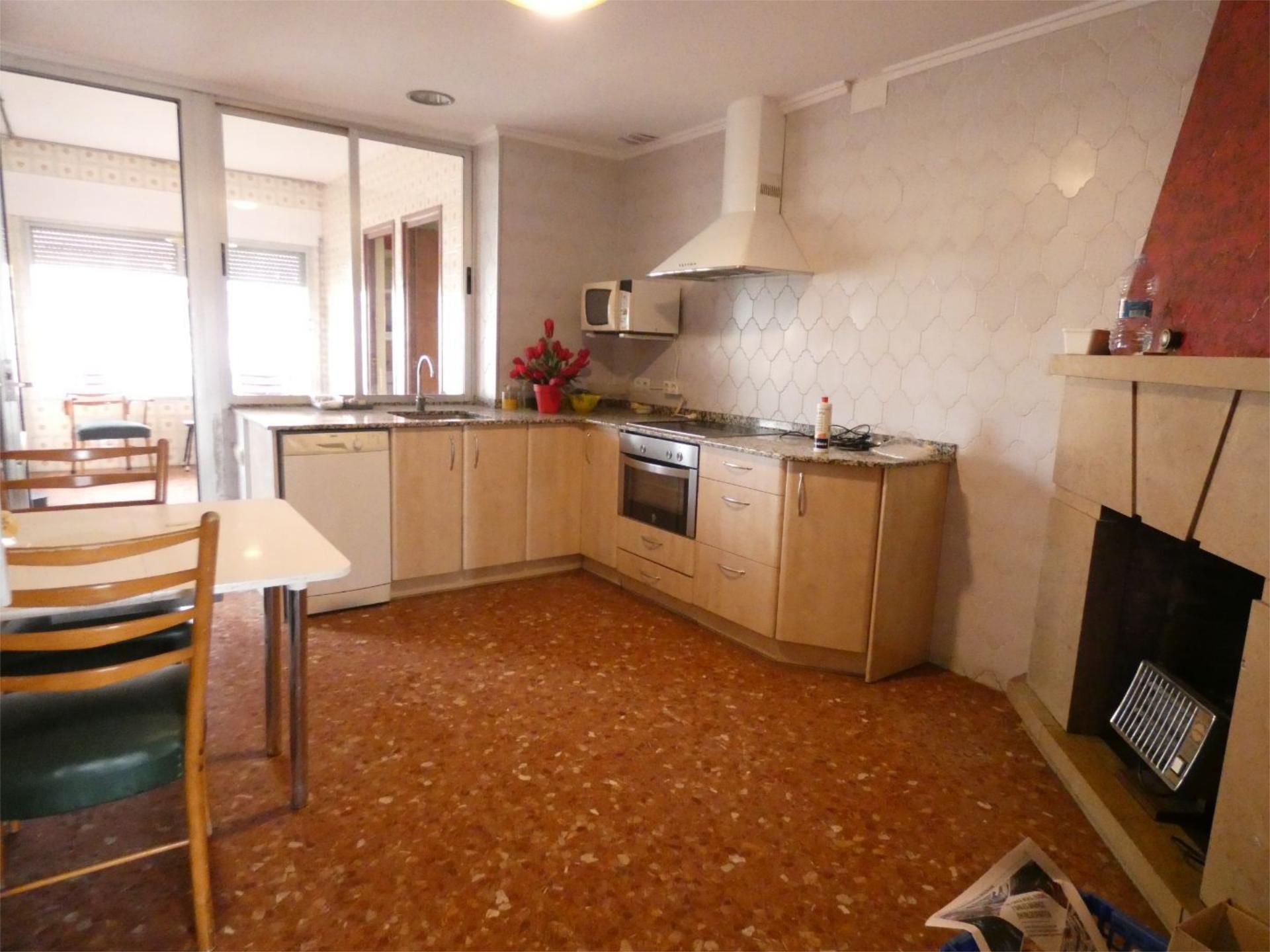 Kitchen of Flat for sale in Alcañiz  with Heating, Terrace and Storage room