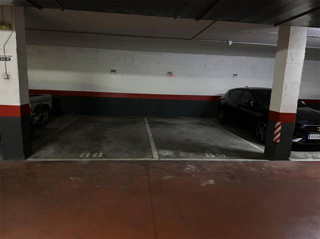 Garaje en Alquiler en Avenida Dolores Rodríguez de Aragón, 11 en El Cónsul - Ciudad Universitaria - El Romeral