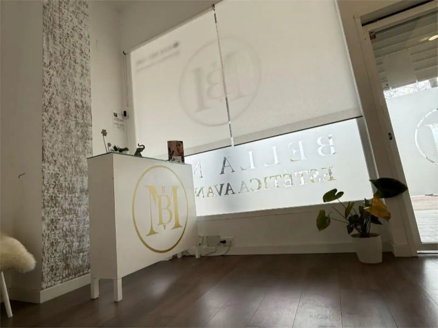 Local de alquiler en Dos Hermanas con Aire acondicionado, Parquet y Amueblado