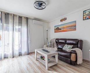 Living room of Flat for sale in  Madrid Capital  with Air Conditioner, Heating and Terrace