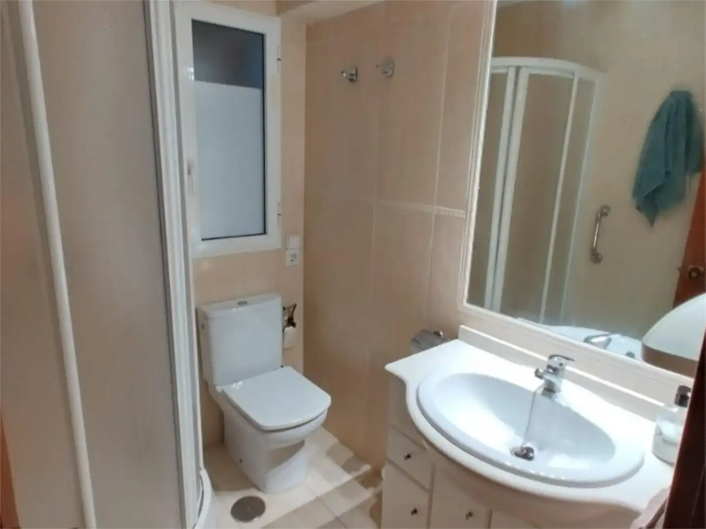 Bathroom of Flat for share in Alicante / Alacant