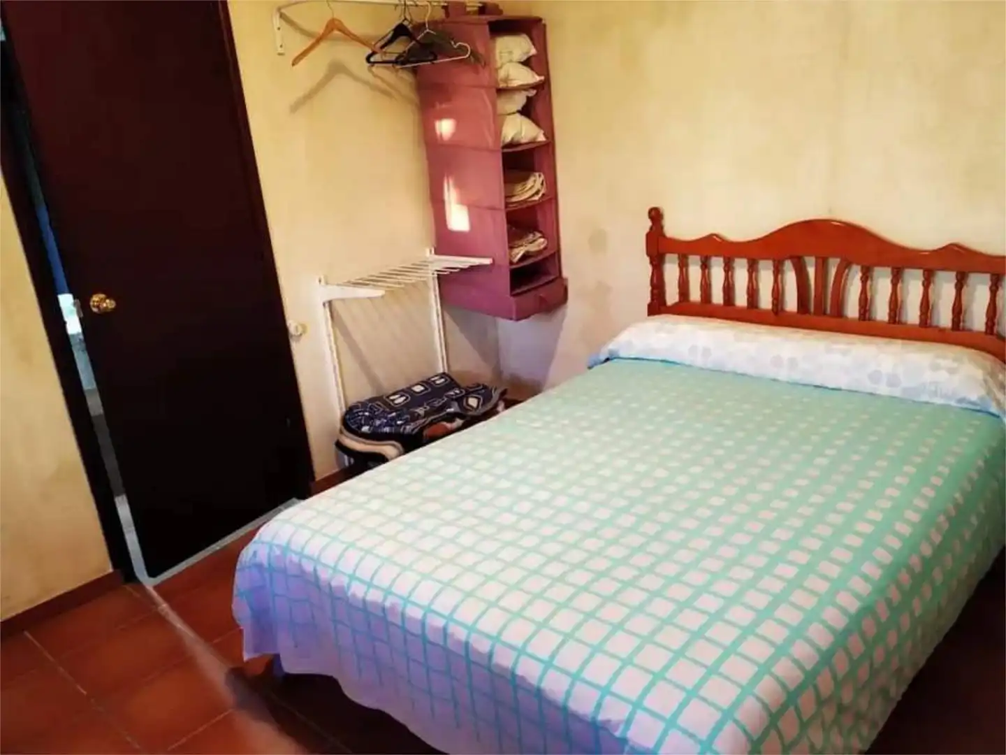 Erdgeschoss zur Miete in Carretera Antigua el Bosque-Ubrique, 12, El Bosque Schlafzimmer von Erdgeschoss zur Miete in El Bosque mit Klimaanlage, Heizung und Privatgarten