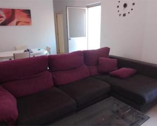 Sala d'estar de Apartament de lloguer en Cáceres Capital amb Calefacció, Terrassa i Moblat