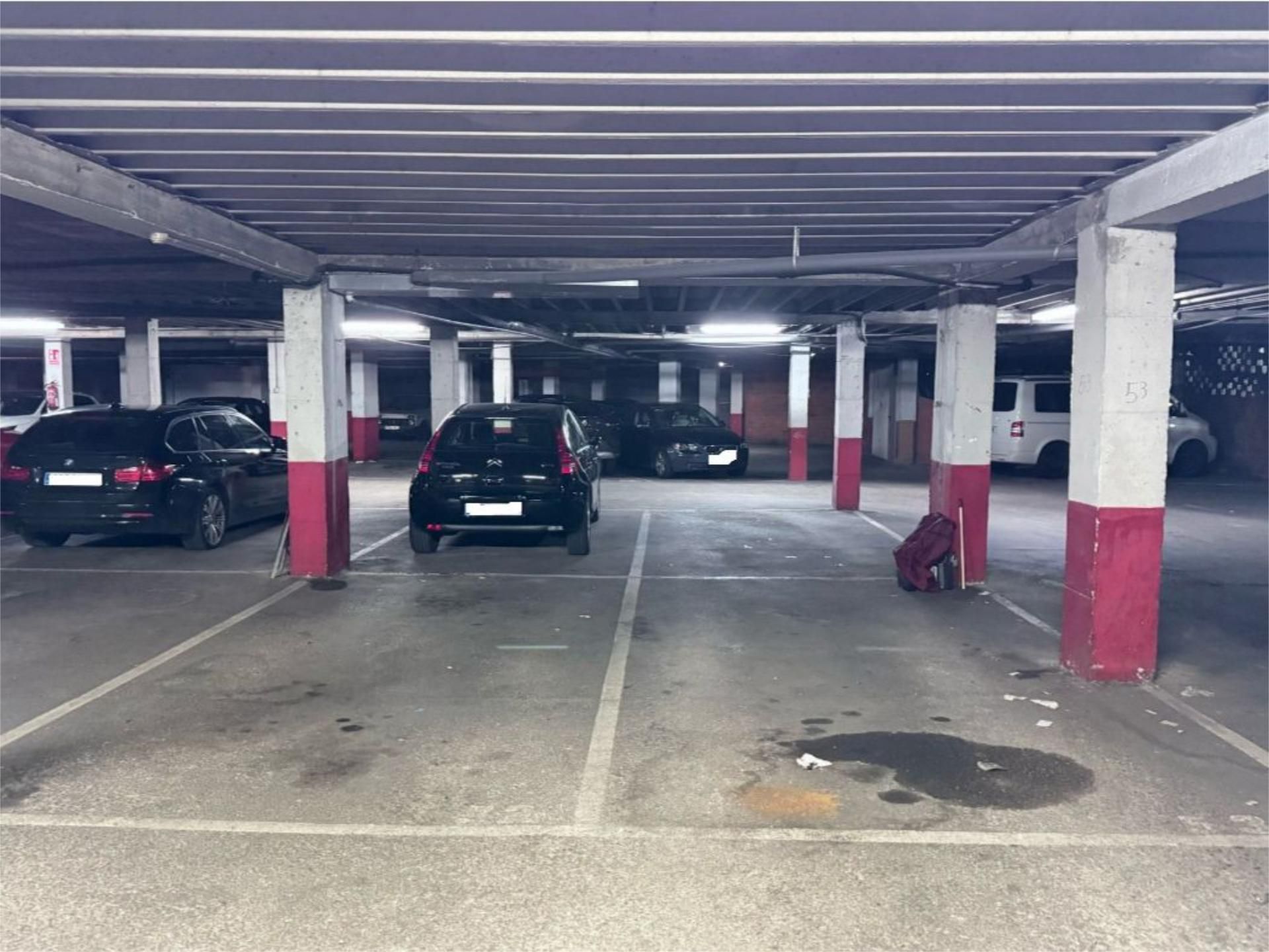 Parking of Garage to rent in Oviedo 