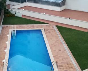 Piscina de Pis de lloguer en El Vendrell amb Aire condicionat, Piscina i Balcó