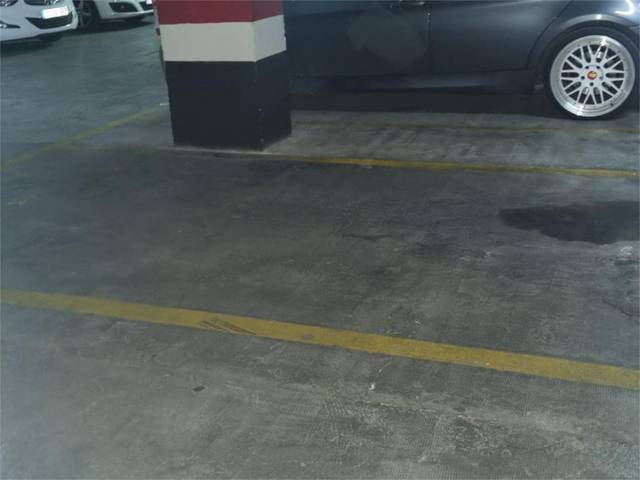 Garaje en Alquiler en Avinguda de Blasco Ibáñez, 97 en Ciutat Jardí