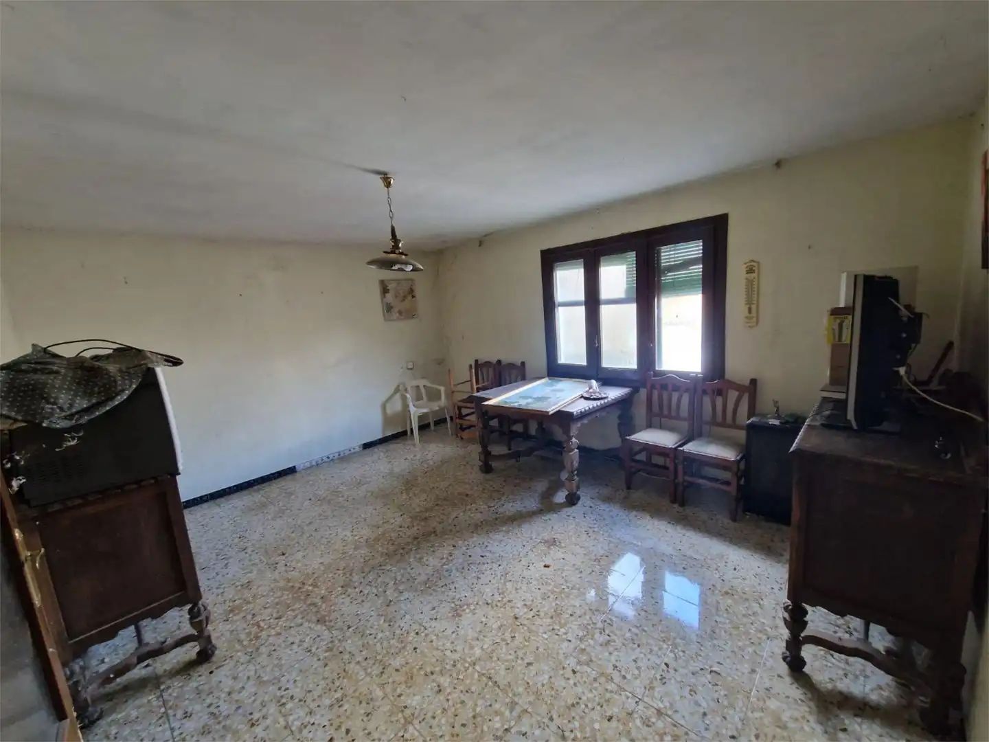 Casa adosada en venta en Calle Ramón y Cajal, 10, Luna Sala de estar de Casa adosada en venta en Luna con Trastero, Amueblado y Balcón