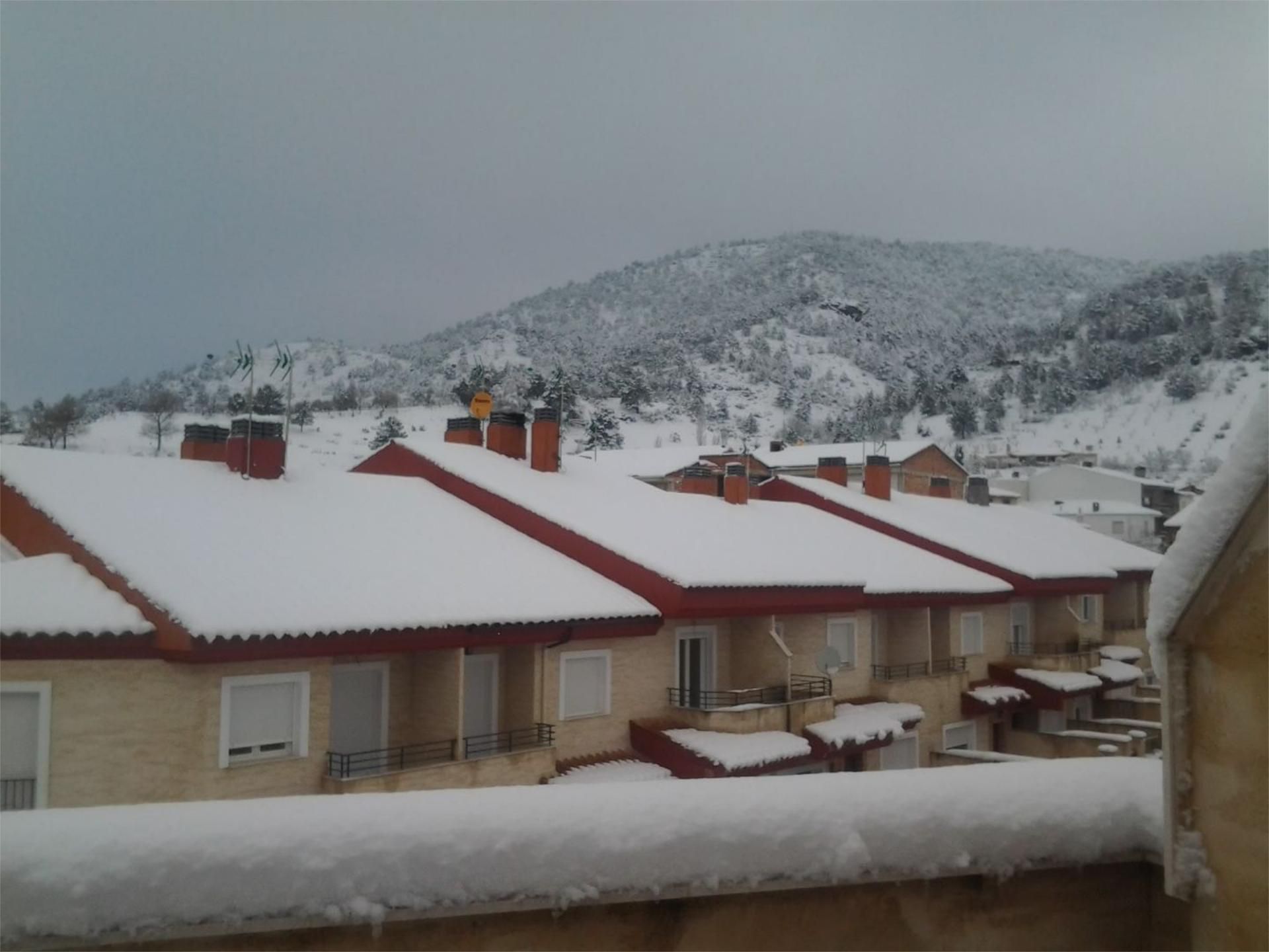 Exterior view of Single-family semi-detached for sale in Riópar  with Heating, Terrace and Balcony