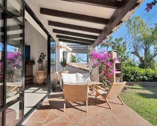 Terrace of House or chalet for sale in Estepona  with Air Conditioner, Terrace and Swimming Pool