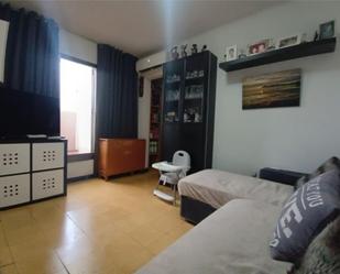 Living room of Attic for sale in Cornellà de Llobregat  with Air Conditioner, Furnished and Balcony